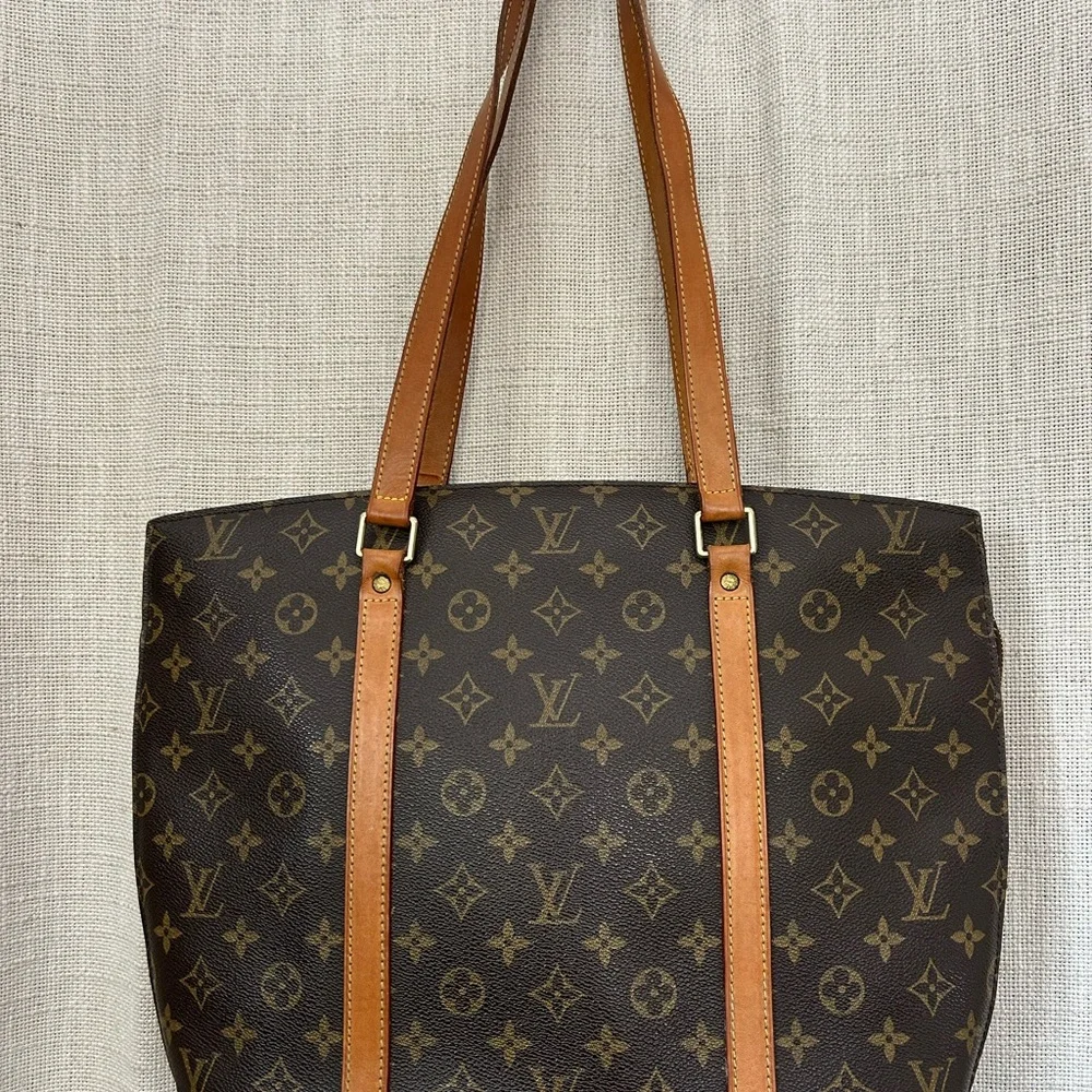 Louis Vuitton vintage shoulder bag - Picture 2 of 16